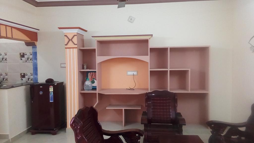 Sabri Guest House Tiruvannamalai Bagian luar foto