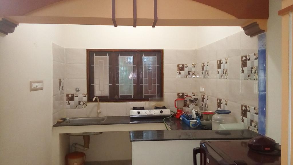 Sabri Guest House Tiruvannamalai Bagian luar foto