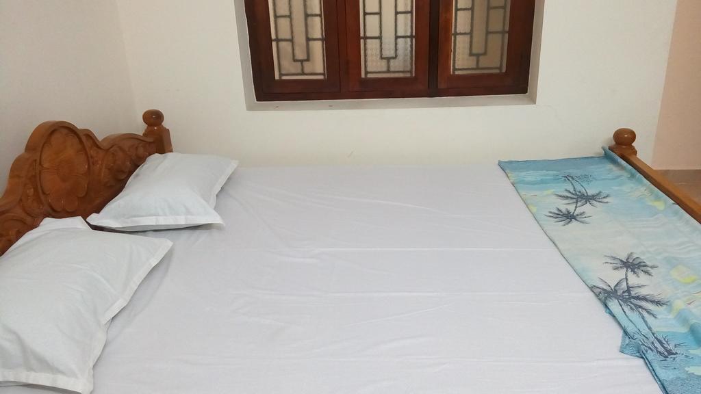 Sabri Guest House Tiruvannamalai Bagian luar foto