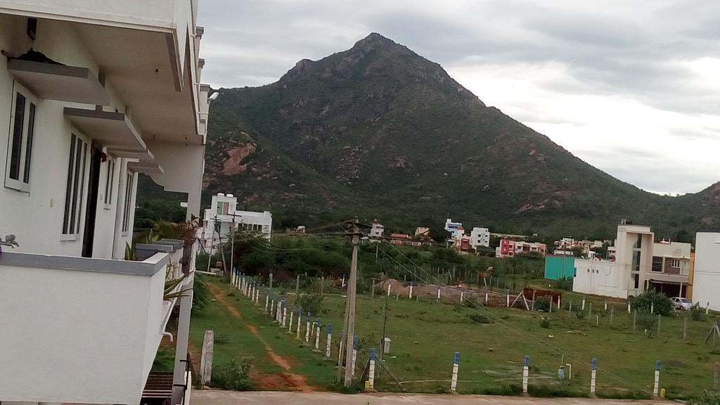 Sabri Guest House Tiruvannamalai Bagian luar foto